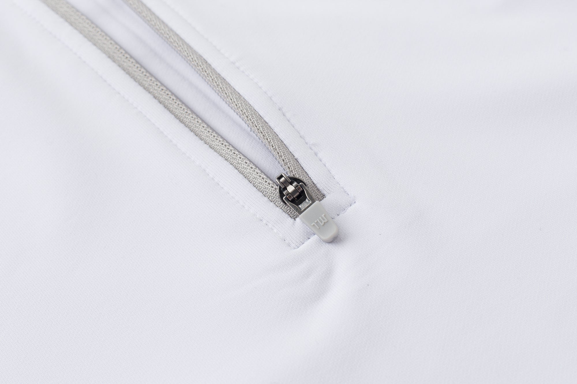 Vista Q-Zip White